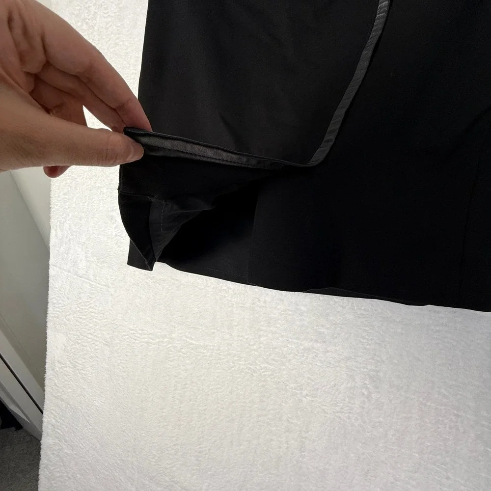 White House Black‎ Market Black Faux Leather Trim Wrap Mini Skirt Size 6